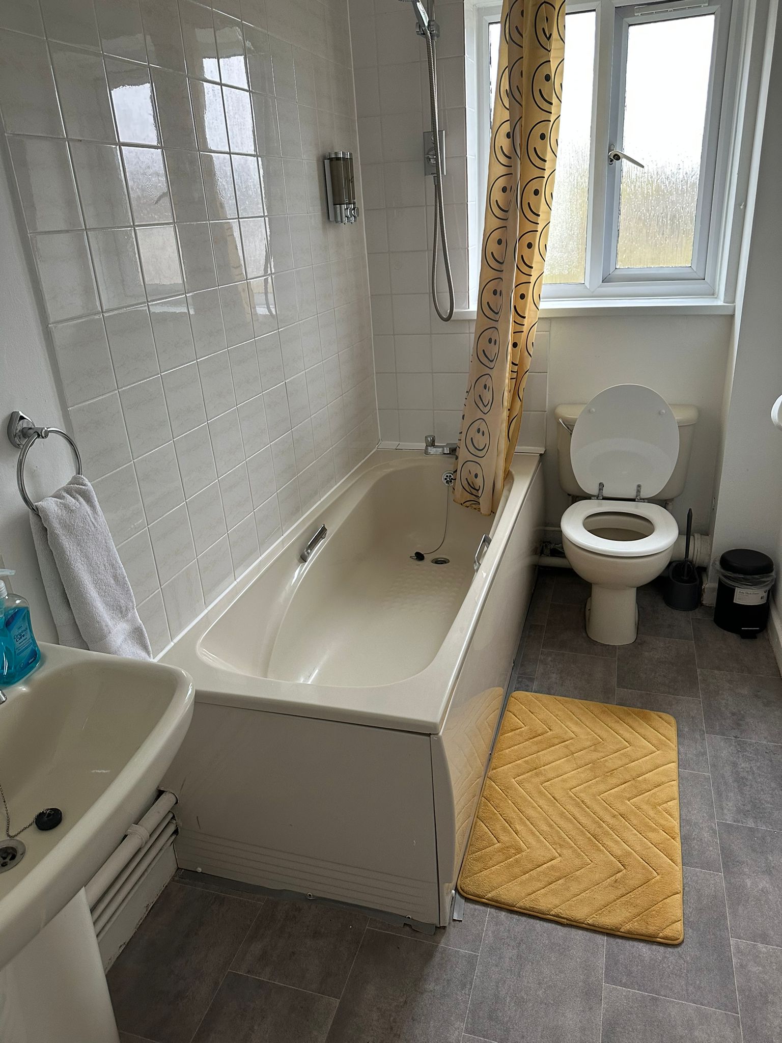 Clean bathroom with attention to detail